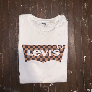 Levi’s Checkered Batwing Tee